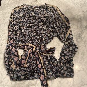 Free People blouse with versatile sash/neck bow. Never worn. XL. Long sleeve.